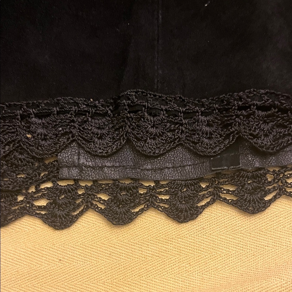LEATHER Peck & Peck  Black Crochet Accent vest size L - Picture 13 of 13